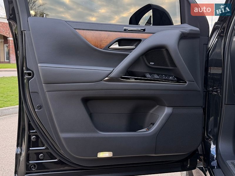 Внедорожник / Кроссовер Lexus LX 2022 в Киеве