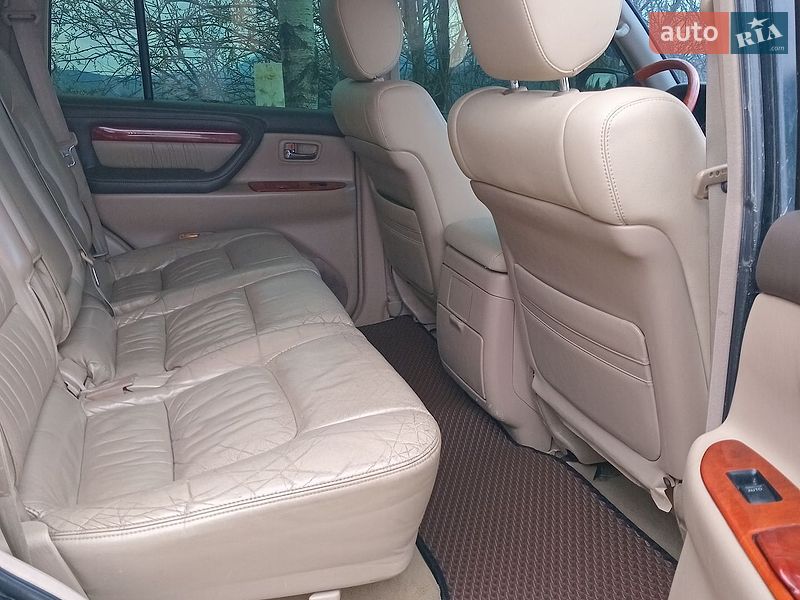 Внедорожник / Кроссовер Lexus LX 1999 в Яремче