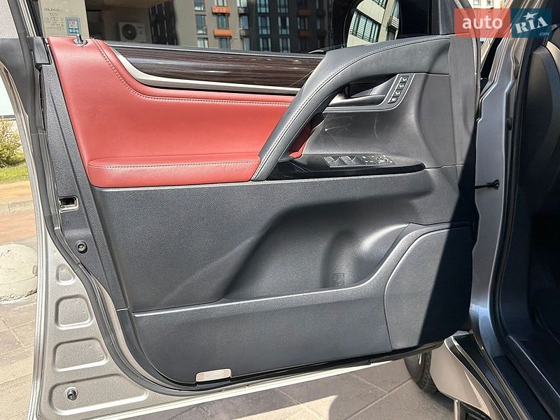 Внедорожник / Кроссовер Lexus LX 2018 в Киеве