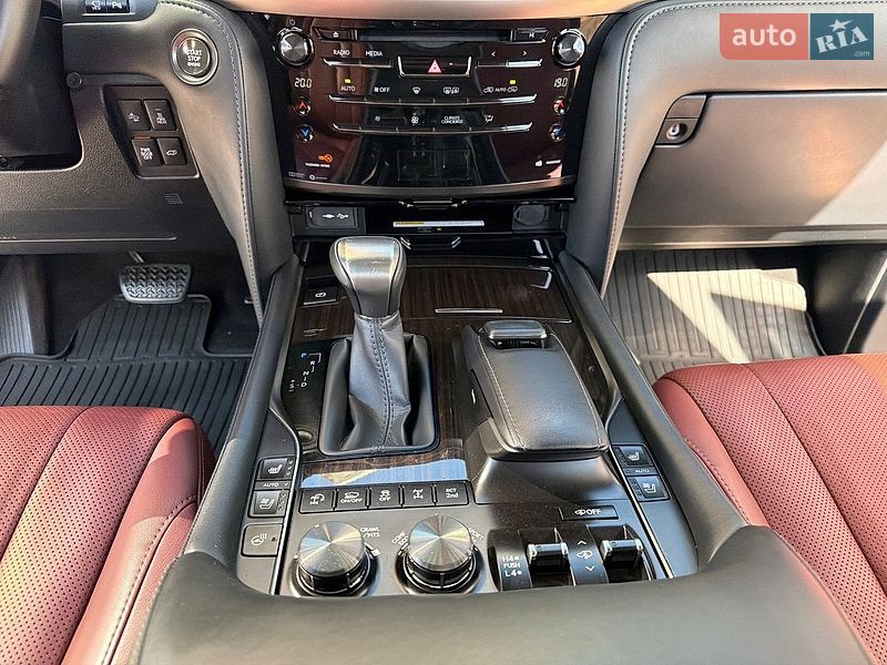 Внедорожник / Кроссовер Lexus LX 2018 в Киеве