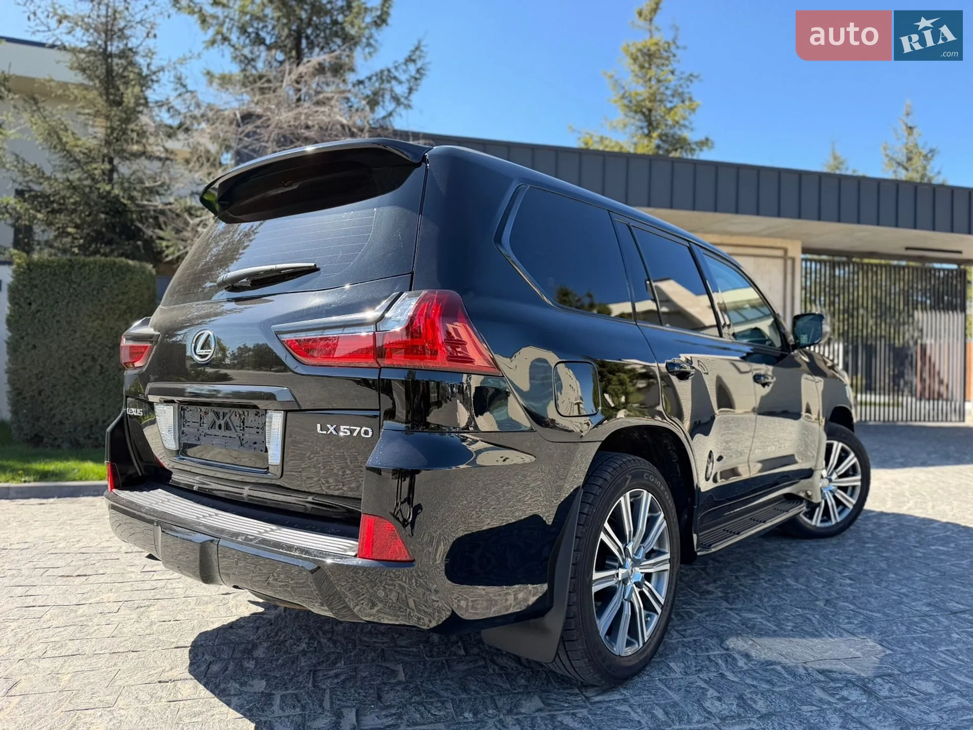 2017 Lexus LX - мініатюра 14