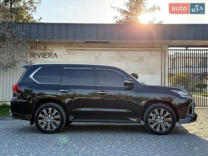 Внедорожник / Кроссовер Lexus LX 2017 в Львове