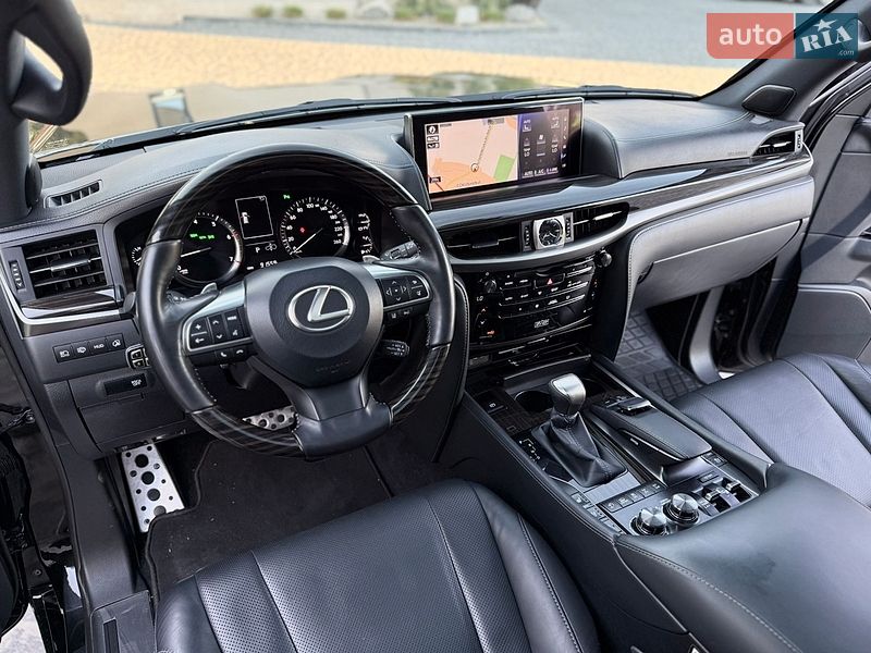 Внедорожник / Кроссовер Lexus LX 2017 в Львове