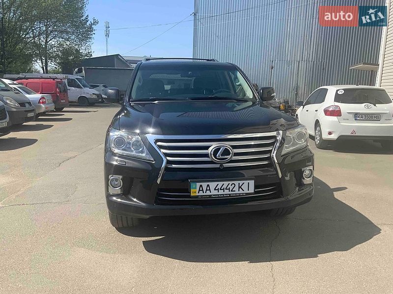 Внедорожник / Кроссовер Lexus LX 2012 в Киеве
