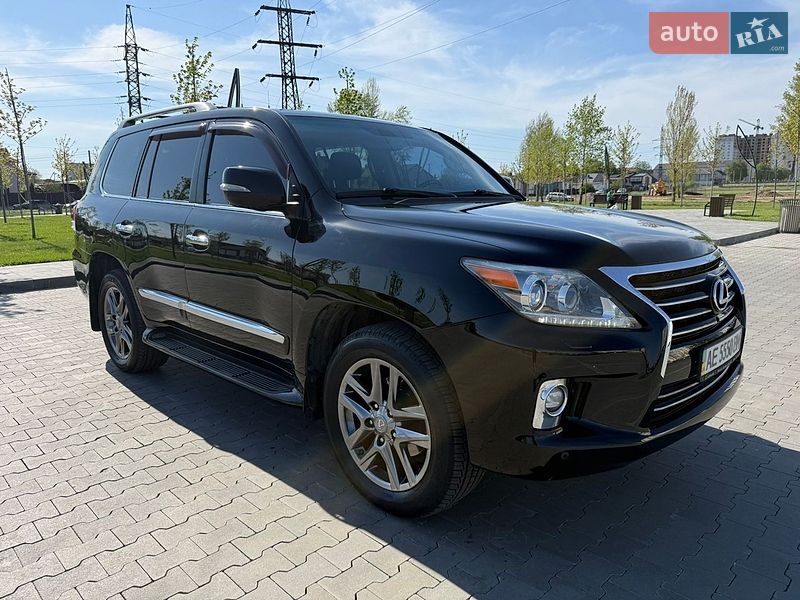 Внедорожник / Кроссовер Lexus LX 2014 в Ирпене