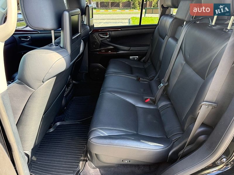 Внедорожник / Кроссовер Lexus LX 2014 в Ирпене