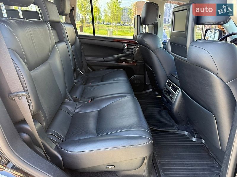Внедорожник / Кроссовер Lexus LX 2014 в Ирпене