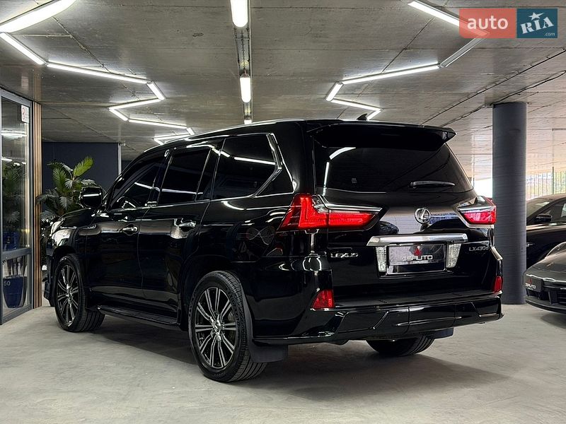 Внедорожник / Кроссовер Lexus LX 2016 в Одессе