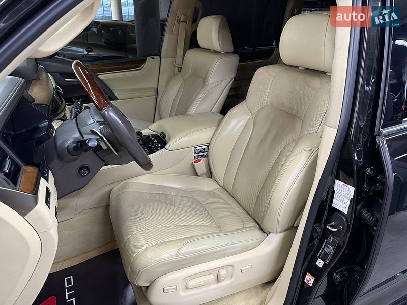 Внедорожник / Кроссовер Lexus LX 2016 в Одессе