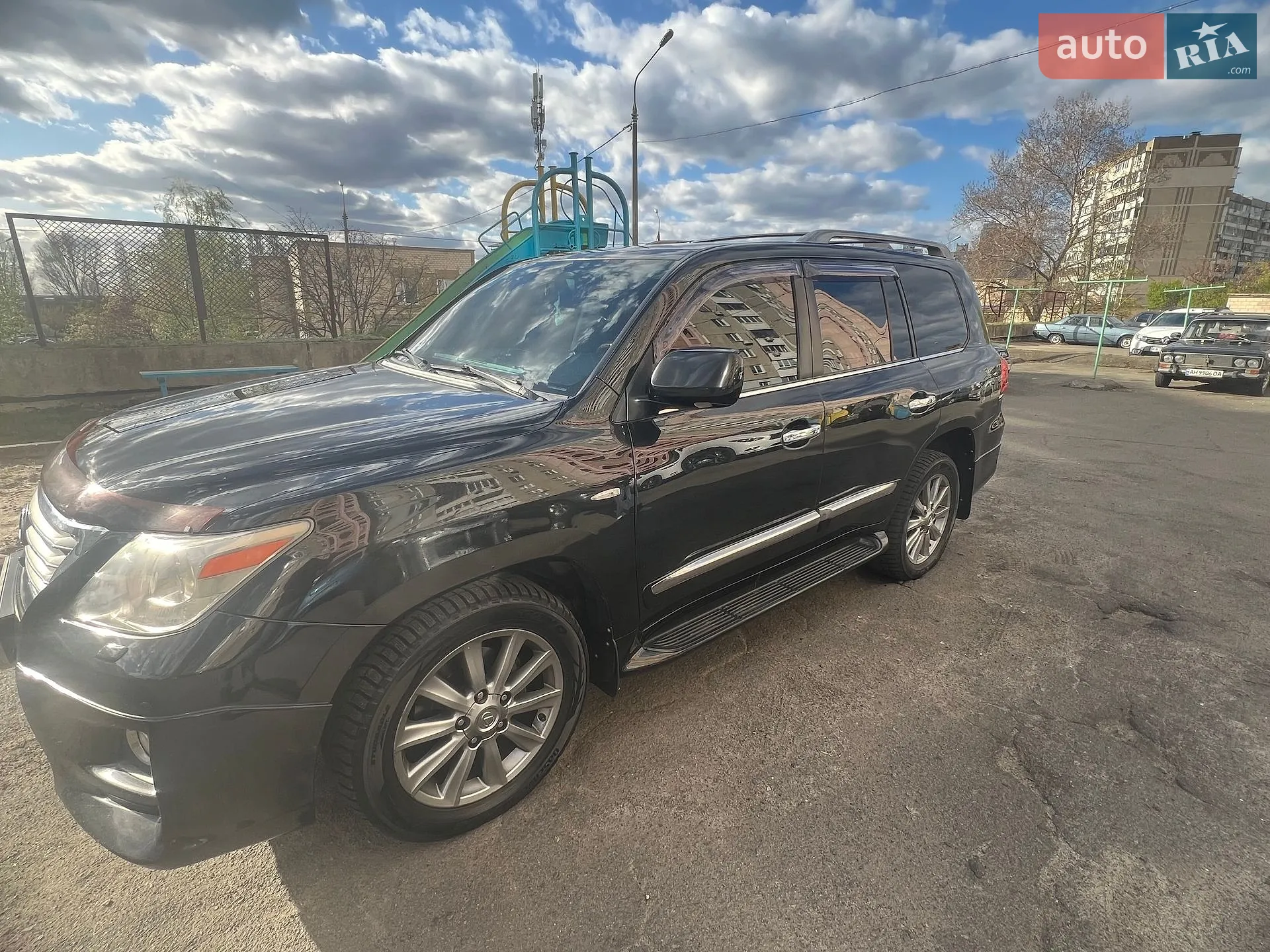 2011 Lexus LX - мініатюра 4