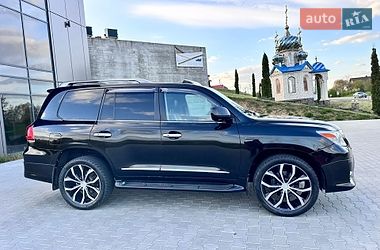 Внедорожник / Кроссовер Lexus LX 2011 в Черновцах