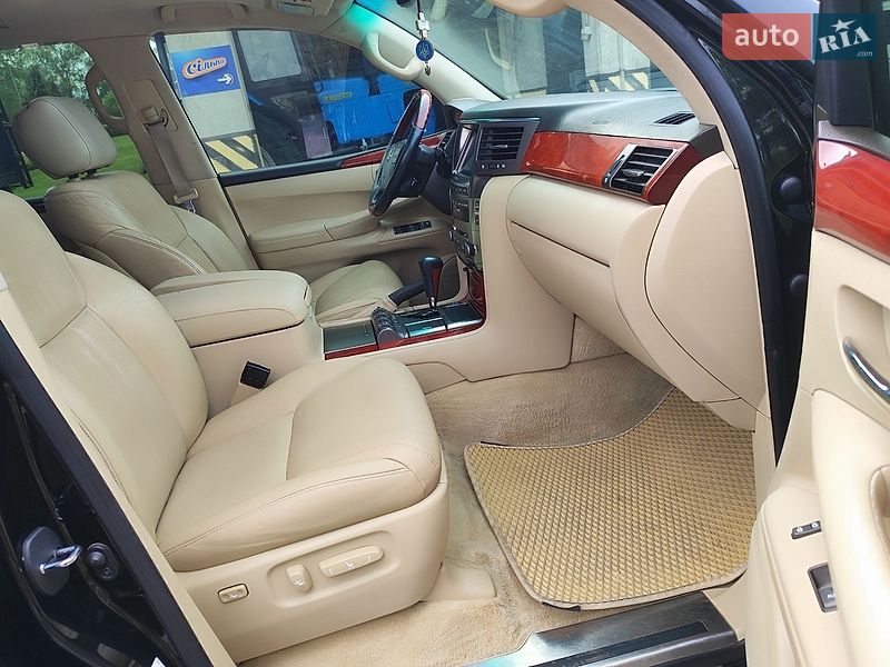 Позашляховик / Кросовер Lexus LX 2008 в Києві