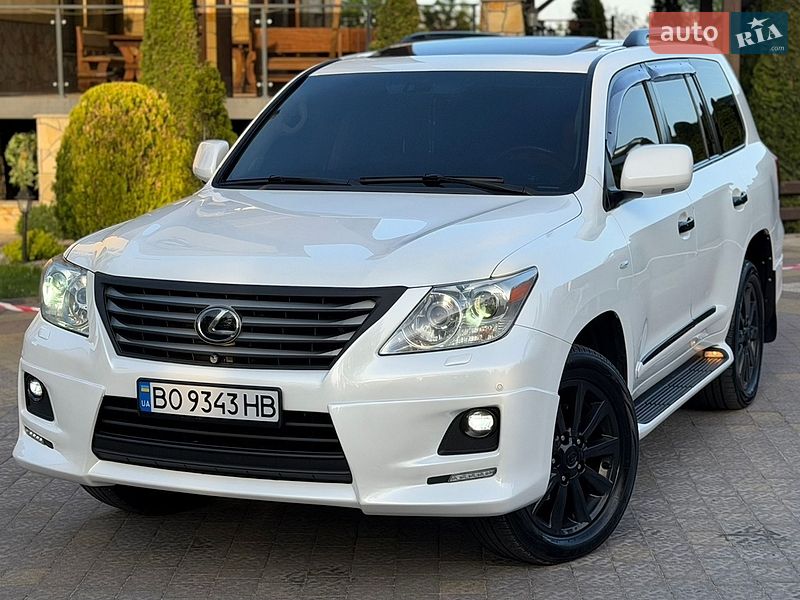 Lexus LX 2011