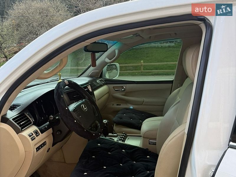 Позашляховик / Кросовер Lexus LX 2008 в Буковеле