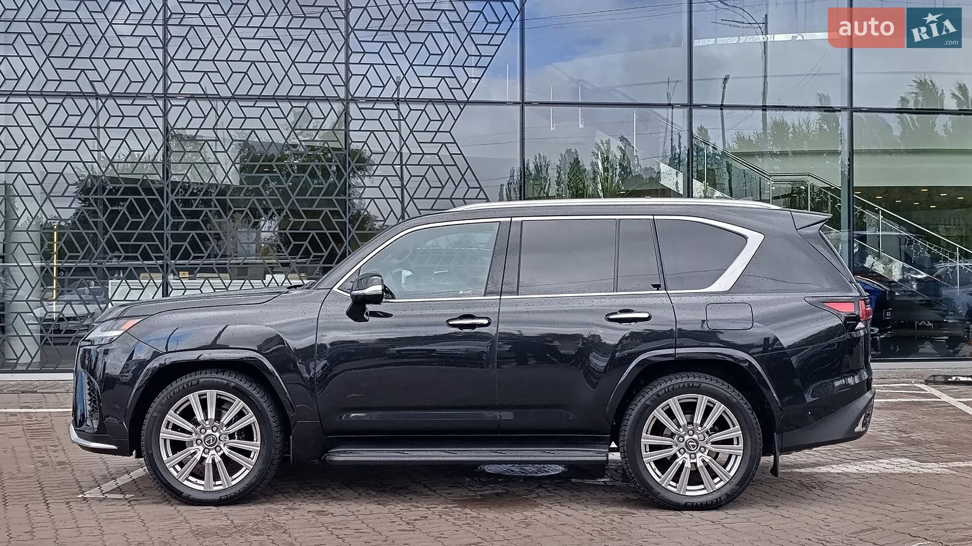2022 Lexus LX - мініатюра 3