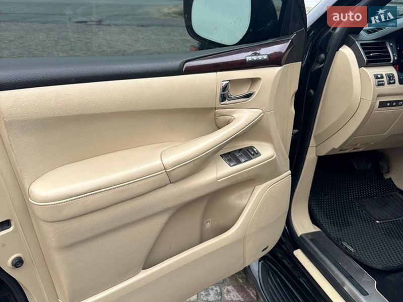 Внедорожник / Кроссовер Lexus LX 2010 в Тернополе