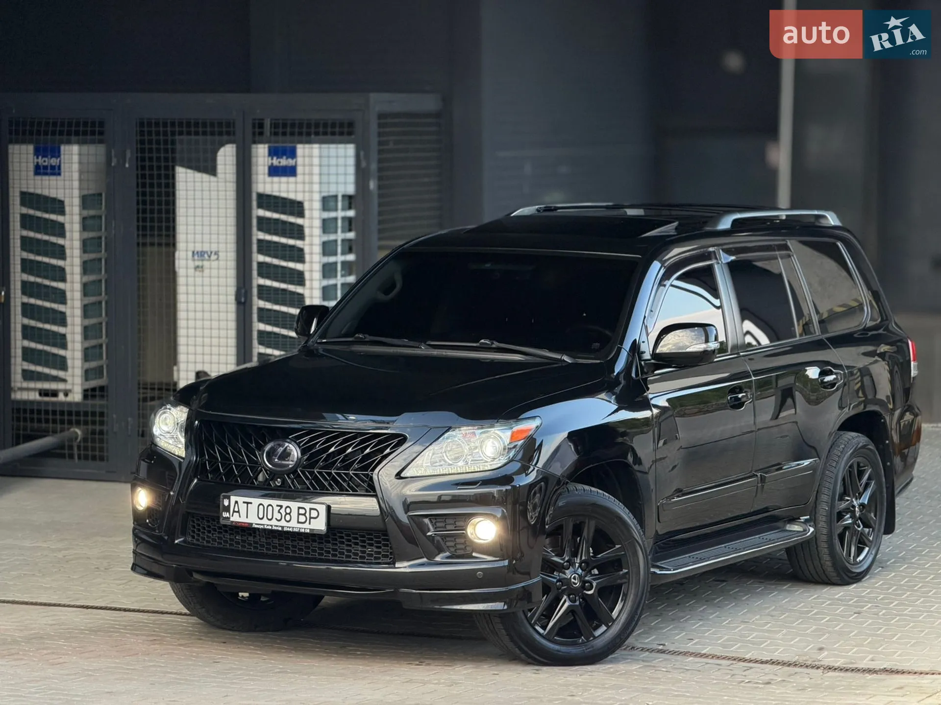 2012 Lexus LX - мініатюра 2