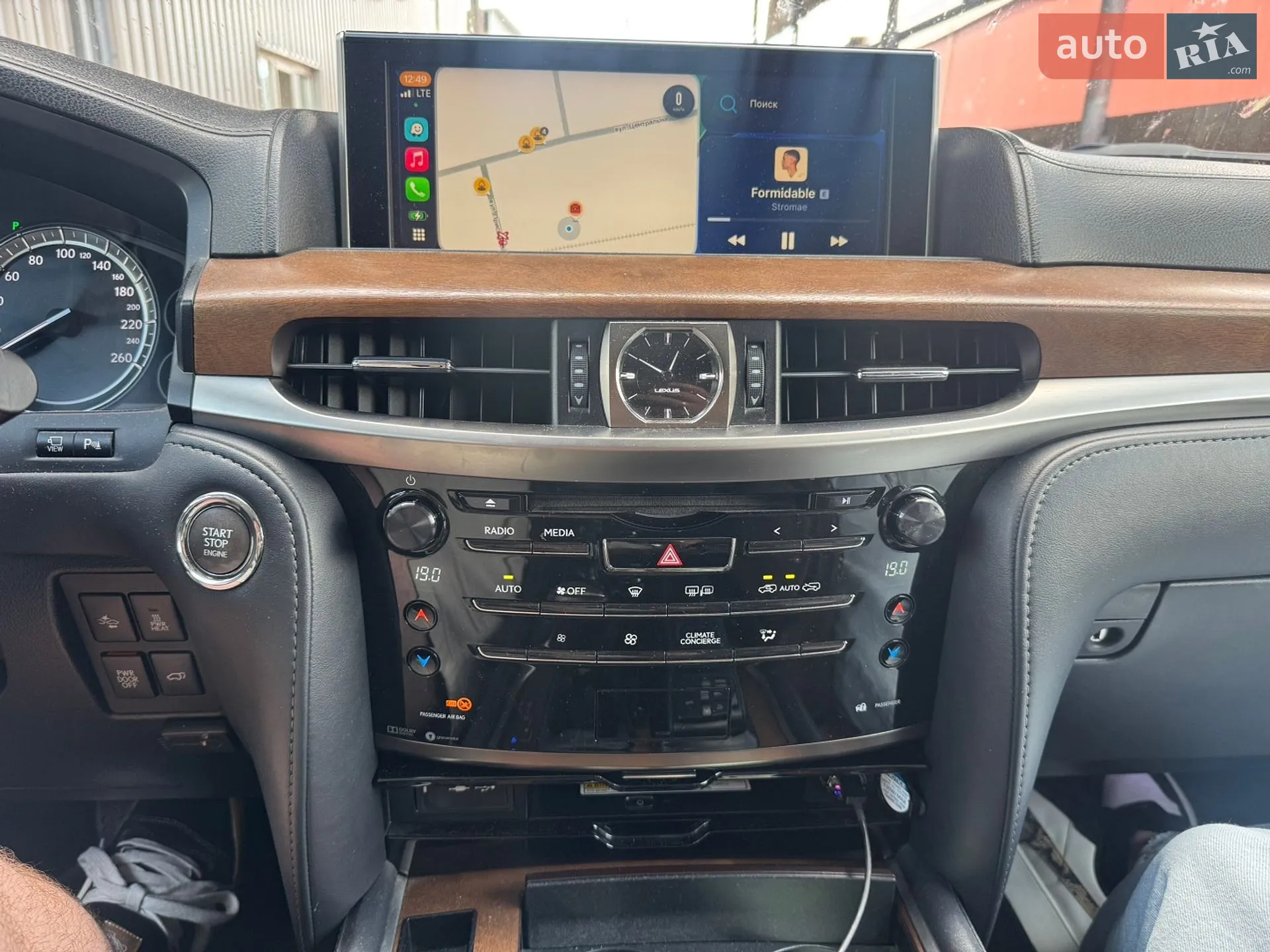 2017 Lexus LX - мініатюра 13