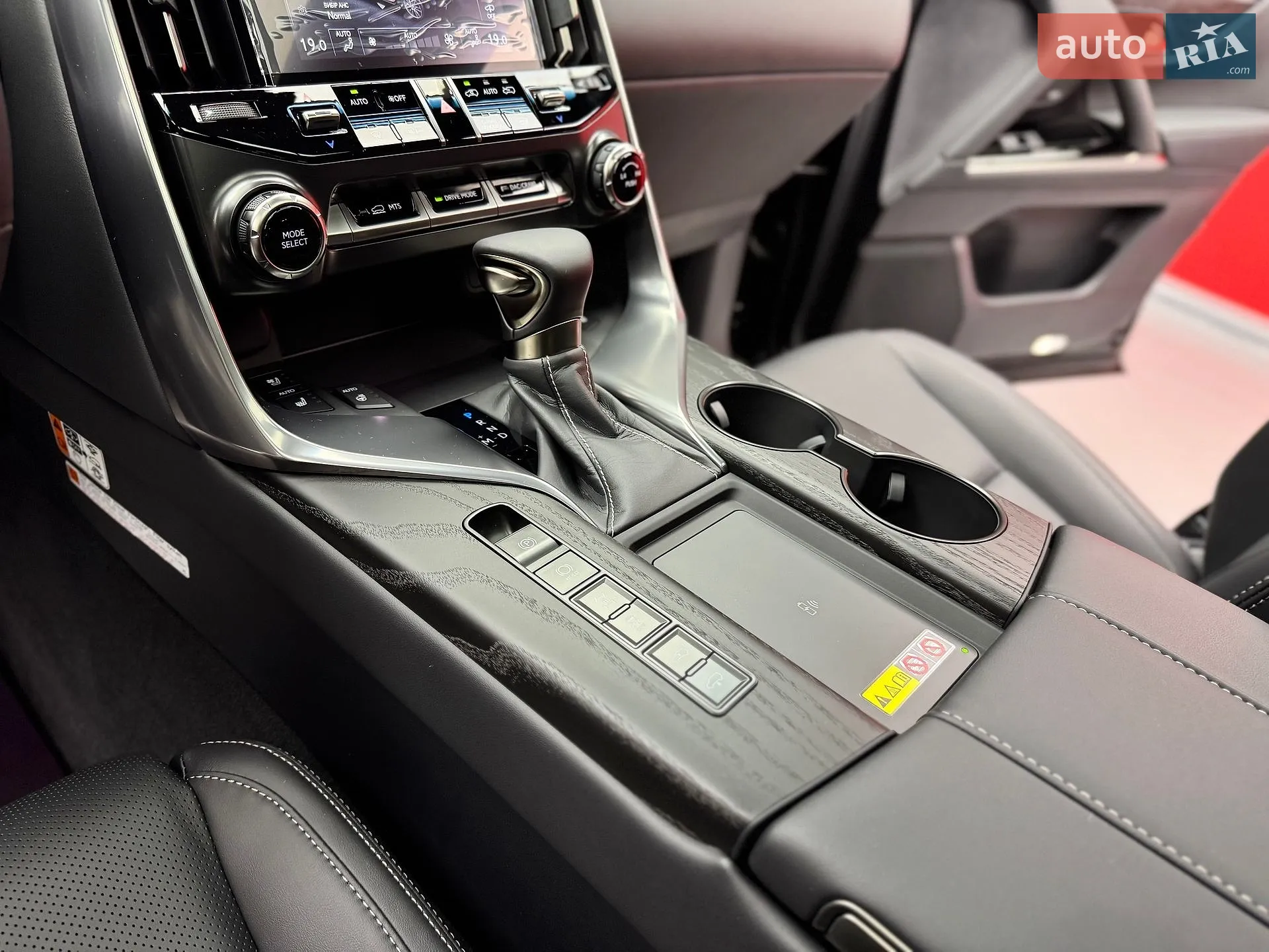 2025 Lexus LX - мініатюра 36
