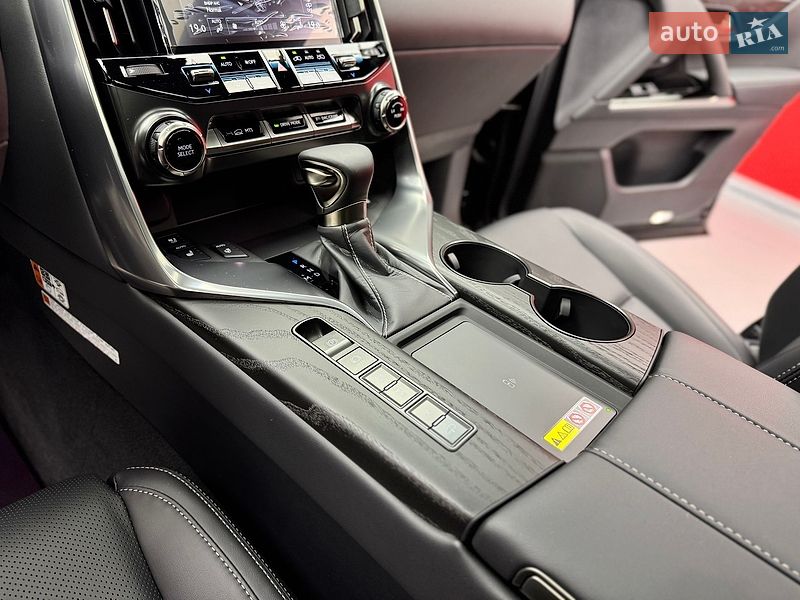 Внедорожник / Кроссовер Lexus LX 2025 в Киеве