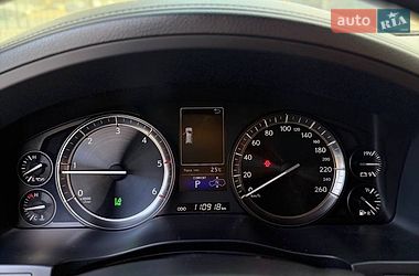 Позашляховик / Кросовер Lexus LX 2017 в Дніпрі