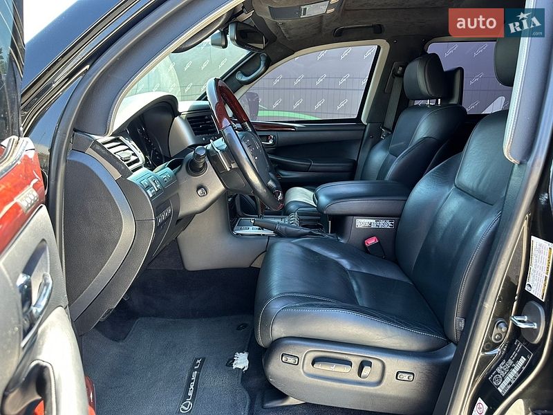 Внедорожник / Кроссовер Lexus LX 2015 в Киеве