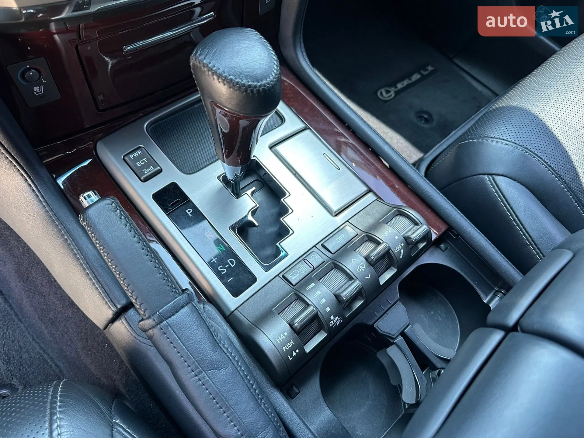 2015 Lexus LX - мініатюра 12