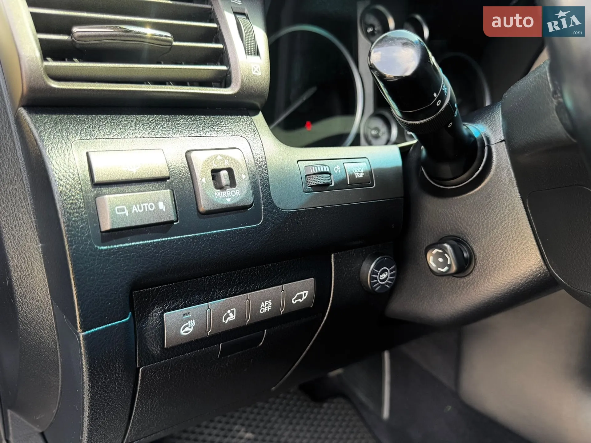 2011 Lexus LX - мініатюра 32