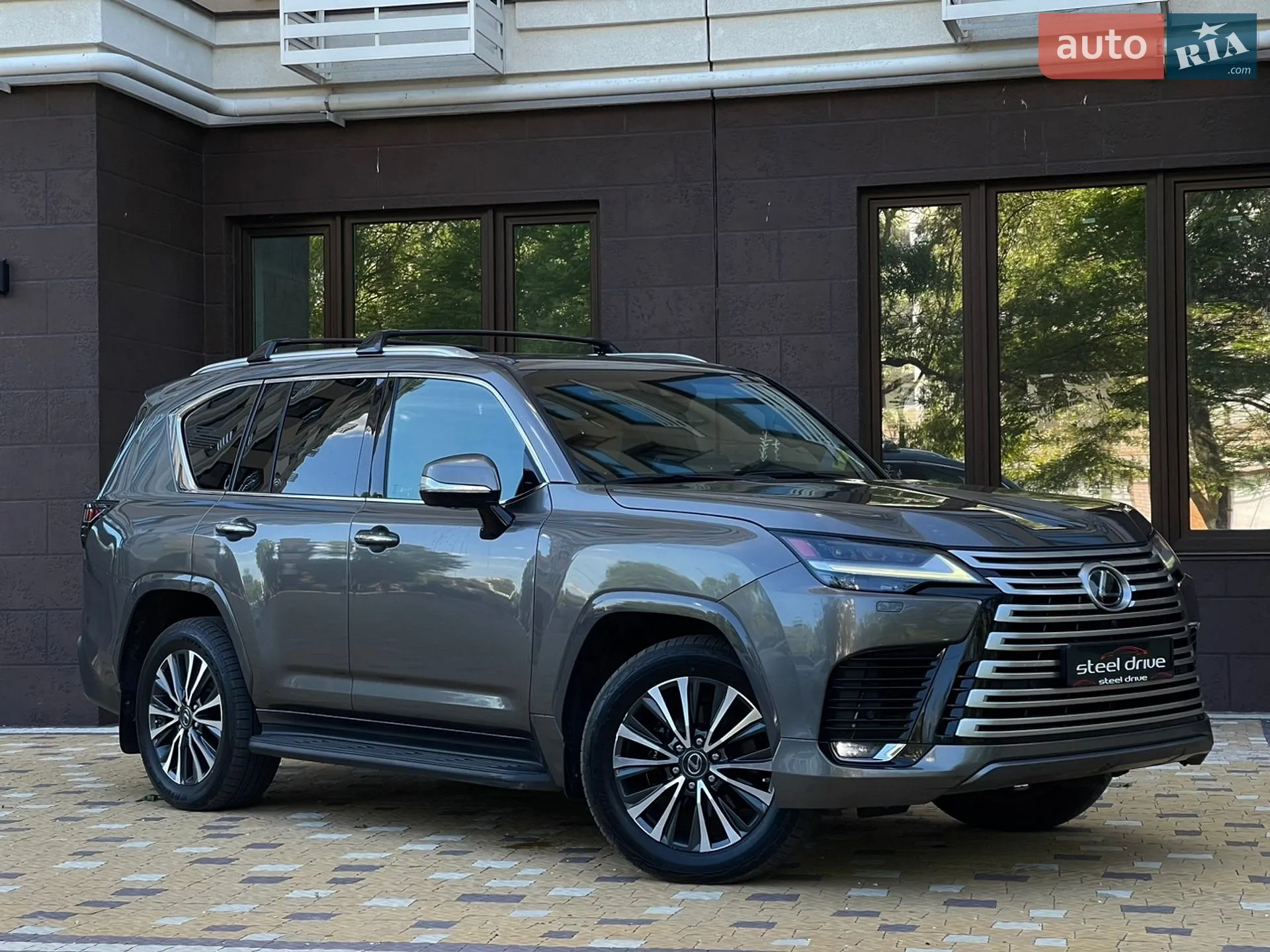 2022 Lexus LX - фото 1