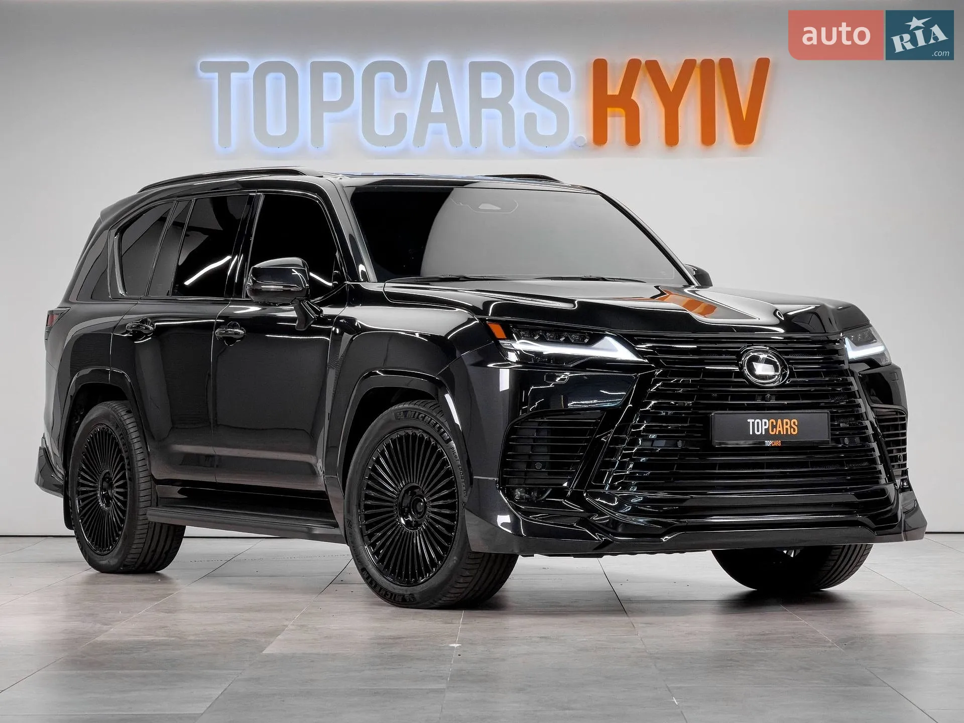 2025 Lexus LX - фото 1