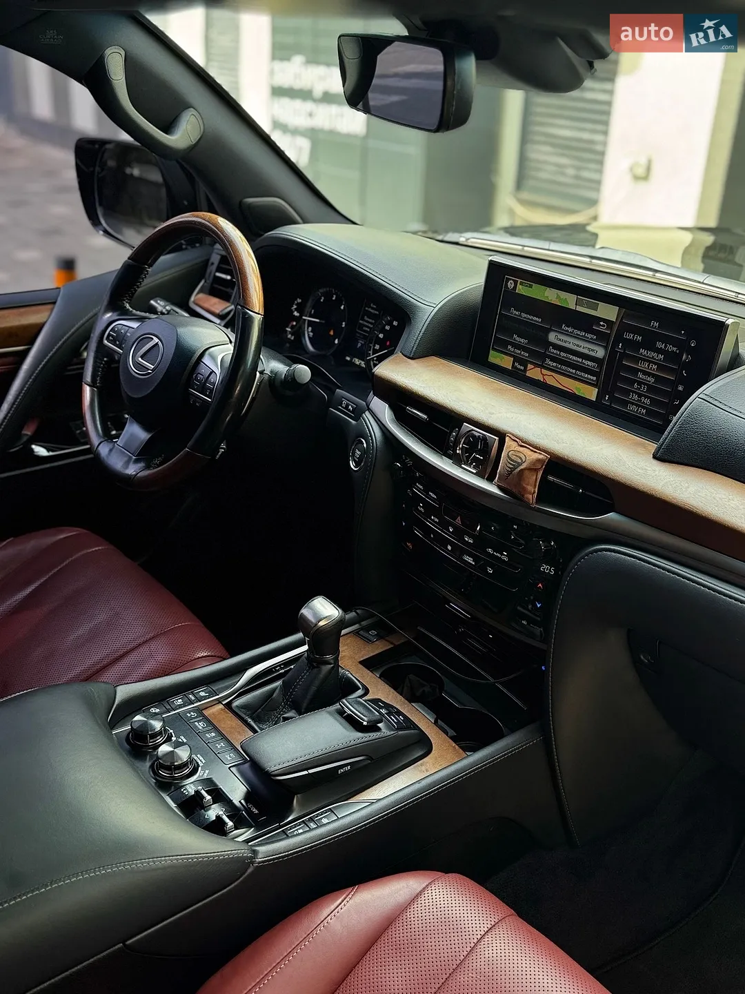 2017 Lexus LX - мініатюра 3