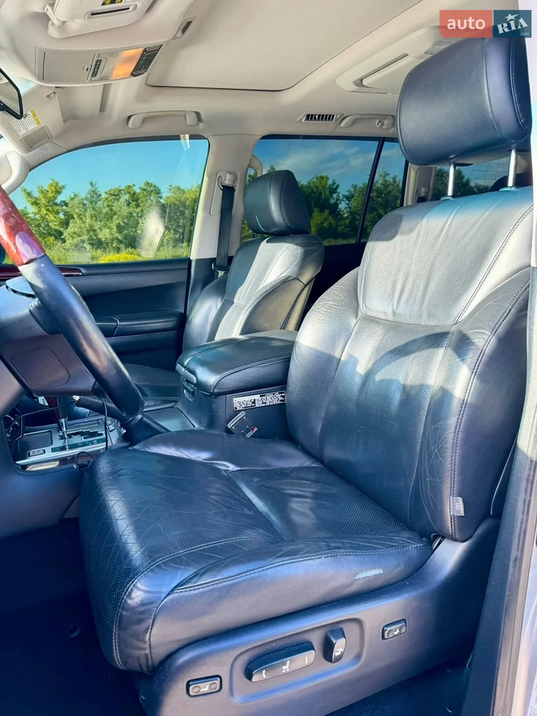 2011 Lexus LX - мініатюра 16