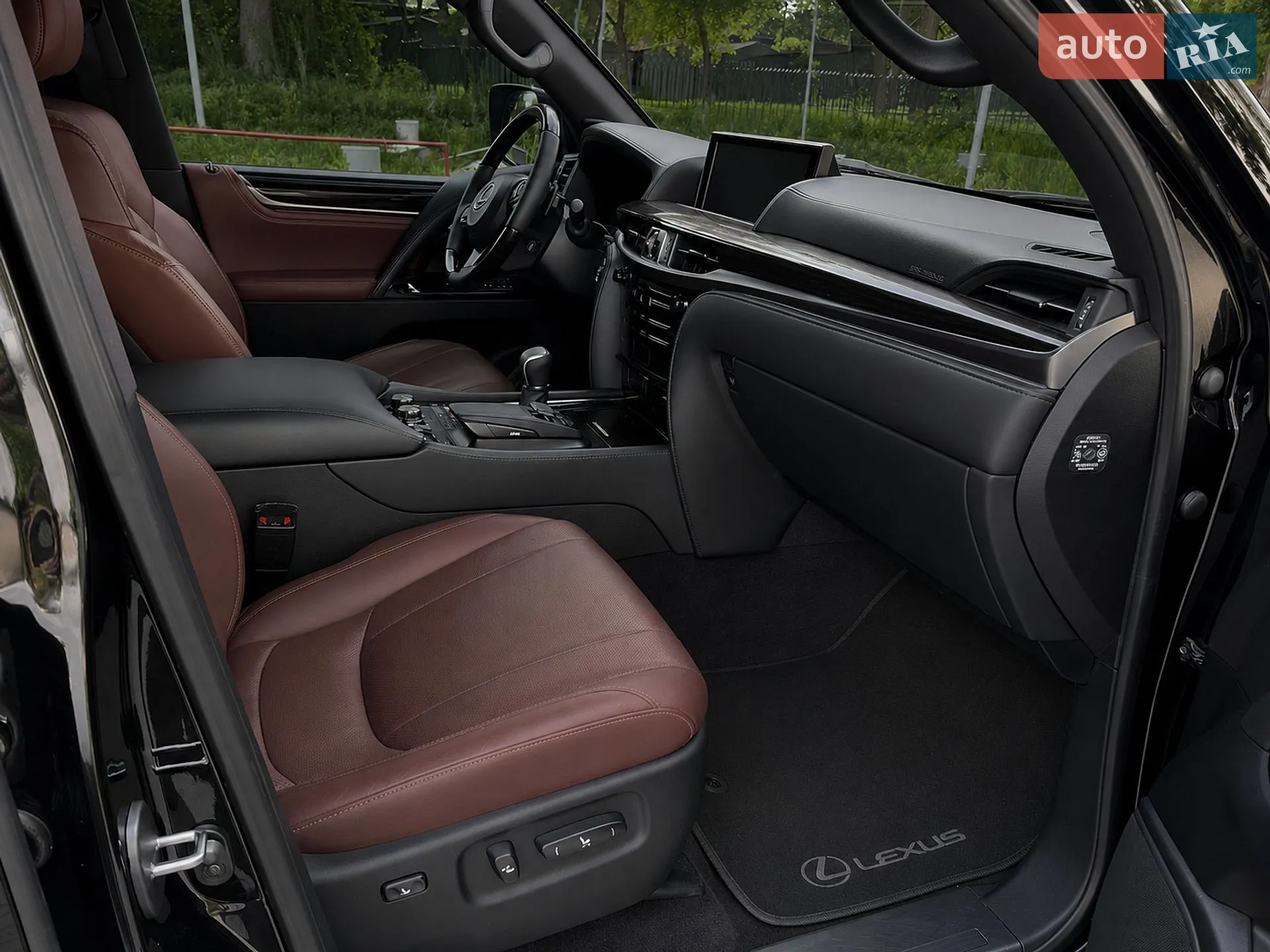 2016 Lexus LX - мініатюра 19