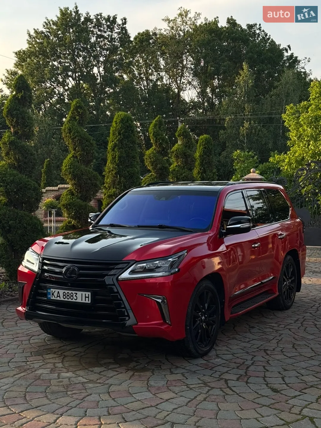 2017 Lexus LX - фото 1