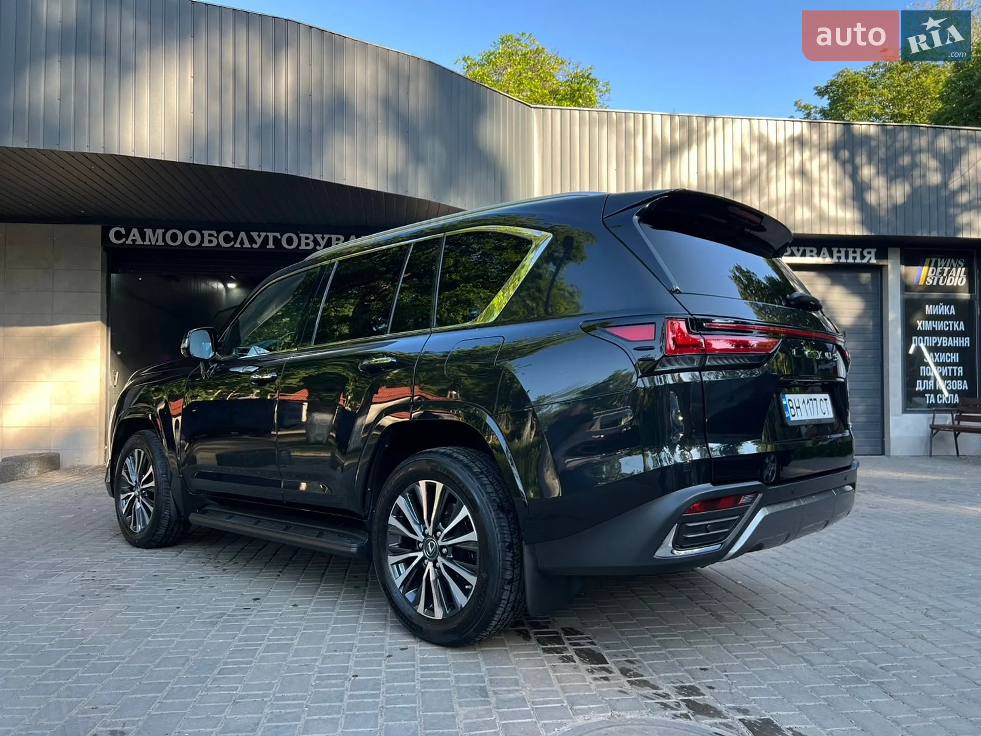 2023 Lexus LX - мініатюра 8