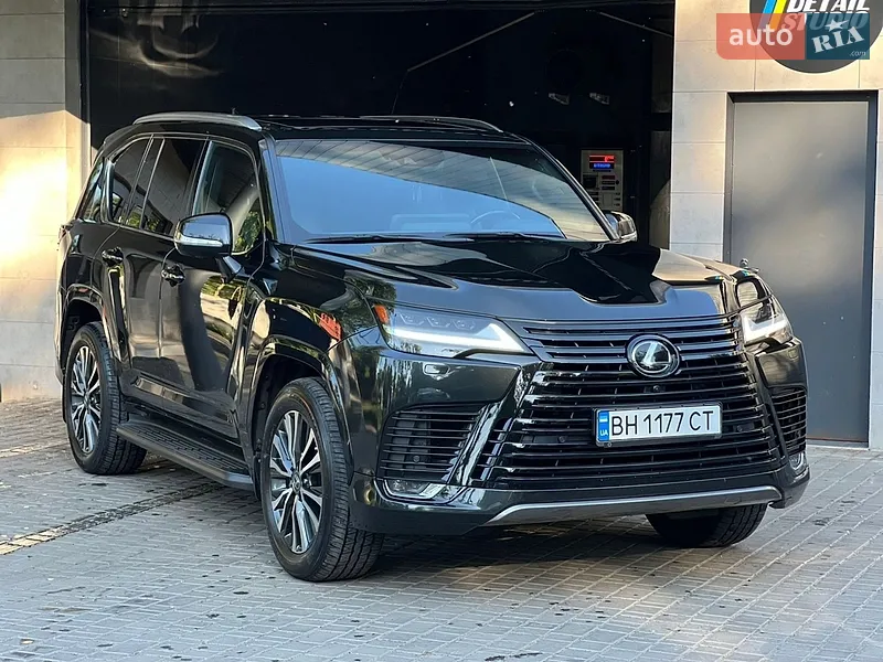 Lexus LX 2023