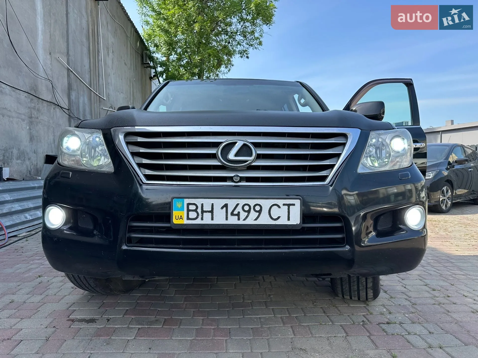 Lexus LX 2010