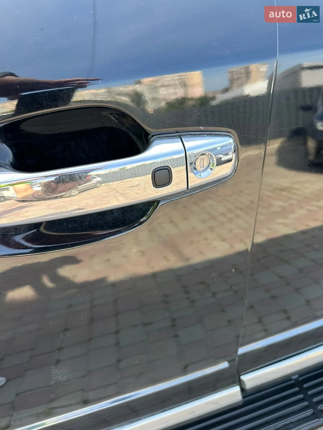 2010 Lexus LX - мініатюра 3