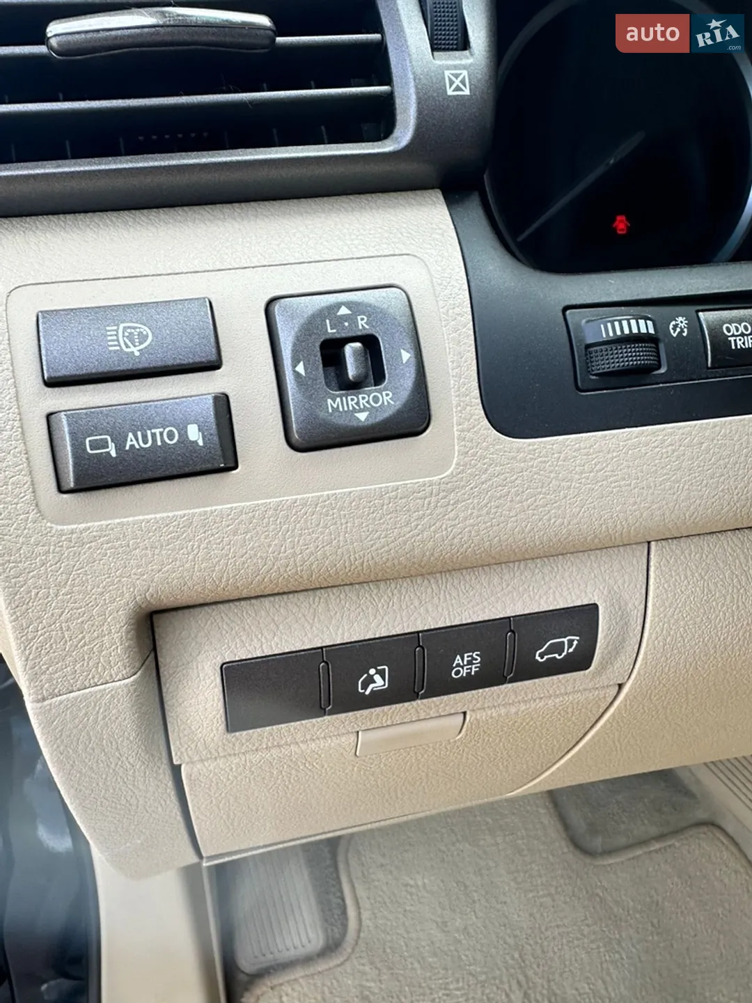 2010 Lexus LX - мініатюра 28
