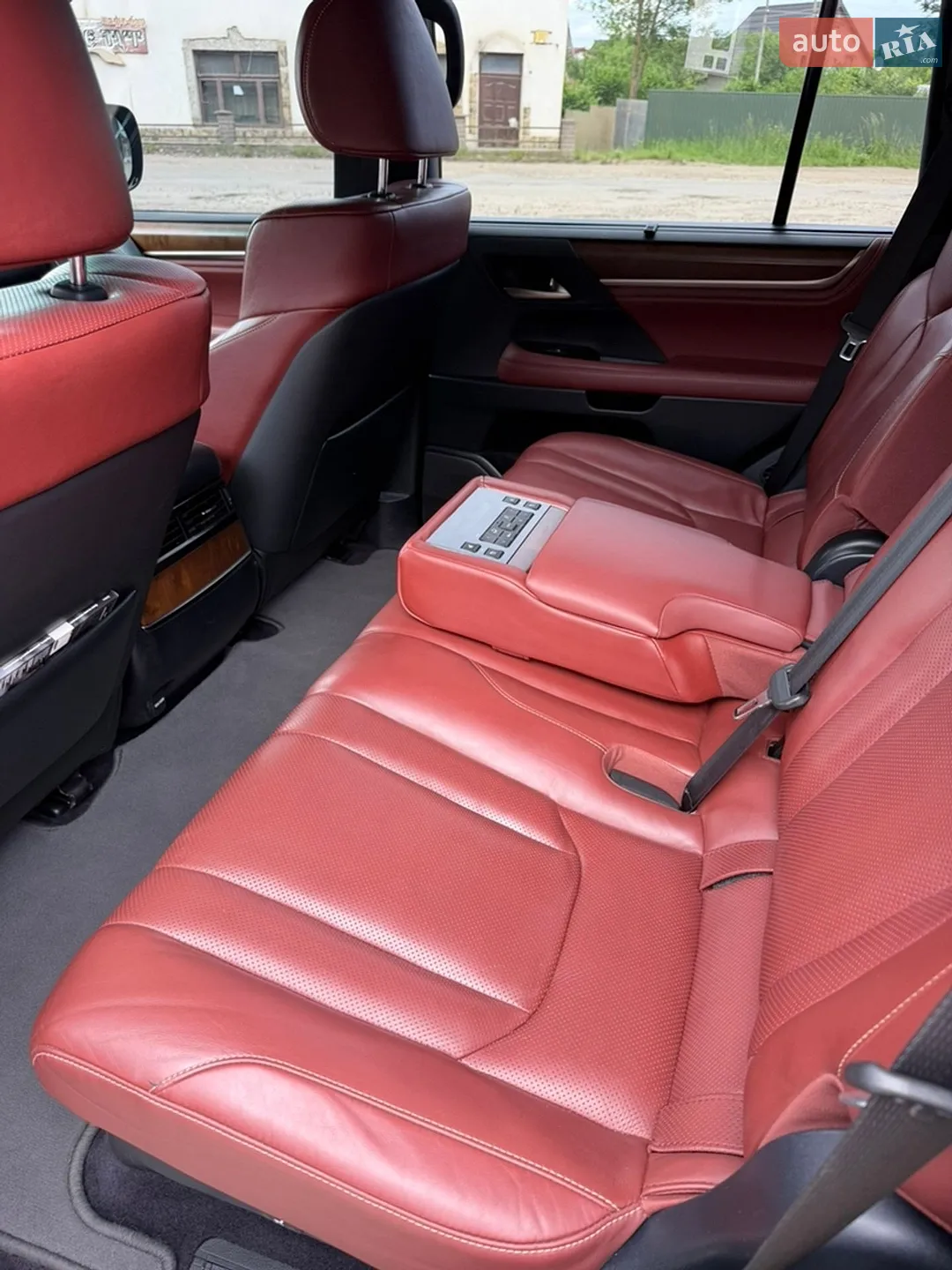 2017 Lexus LX - мініатюра 32