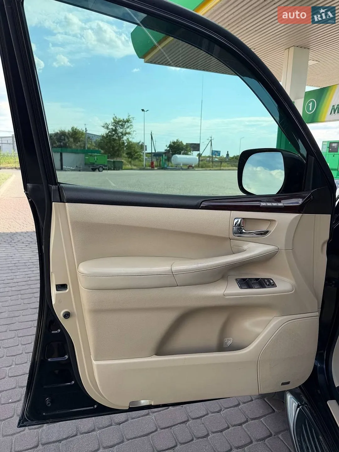 2010 Lexus LX - мініатюра 9