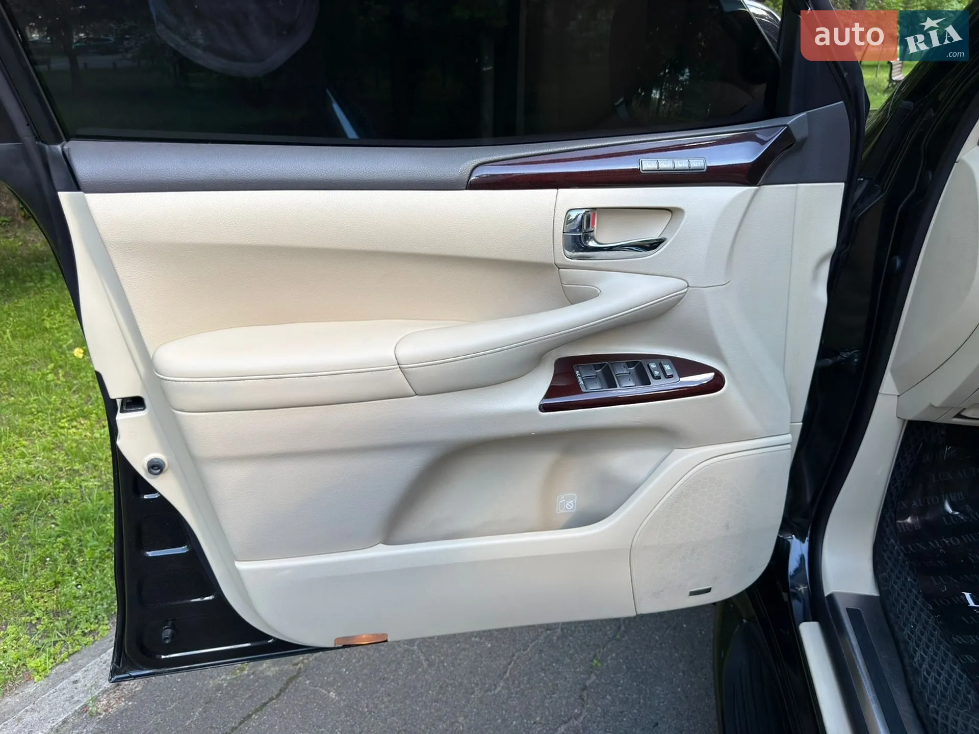 2013 Lexus LX - мініатюра 28