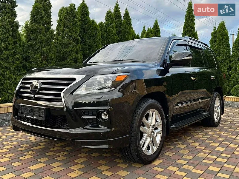 Lexus LX