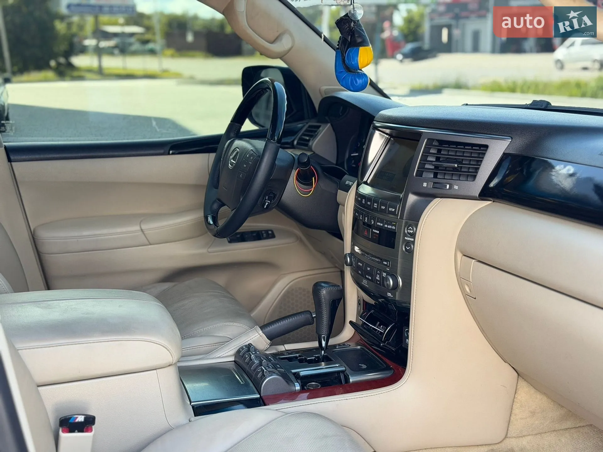 2010 Lexus LX - мініатюра 18