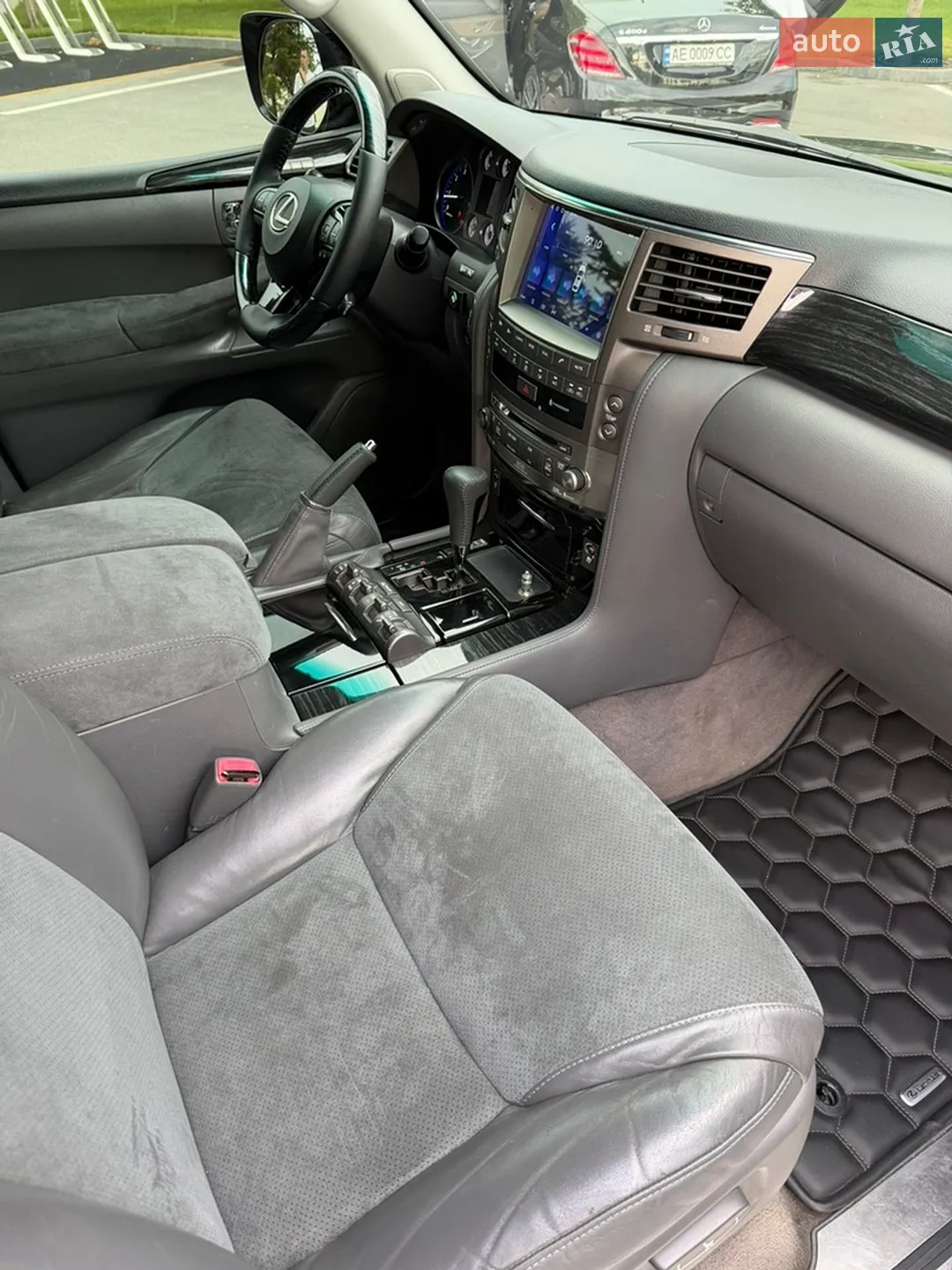 2010 Lexus LX - мініатюра 20