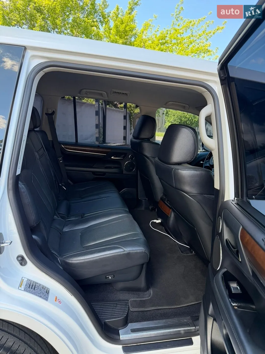 2015 Lexus LX - мініатюра 12