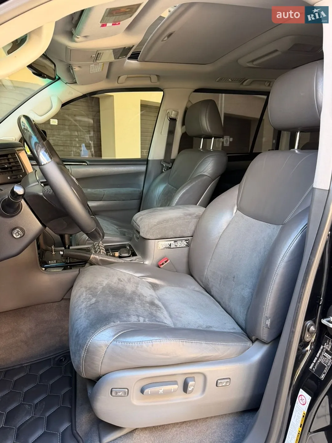 2010 Lexus LX - мініатюра 13