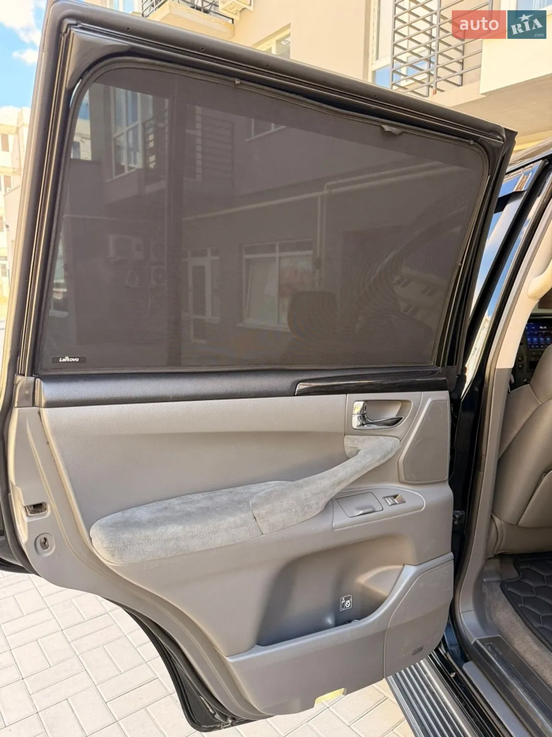 2010 Lexus LX - мініатюра 18