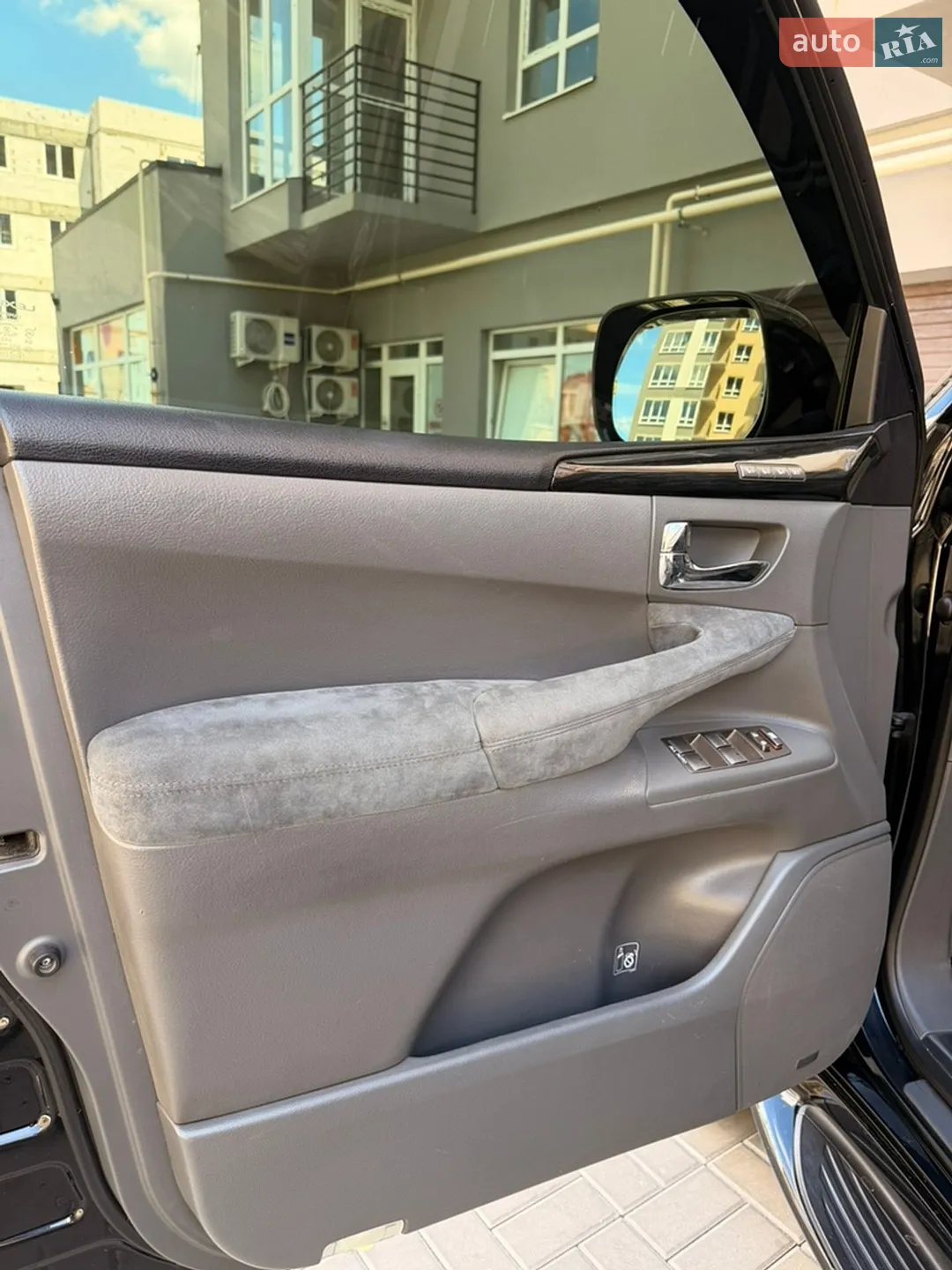 2010 Lexus LX - мініатюра 22