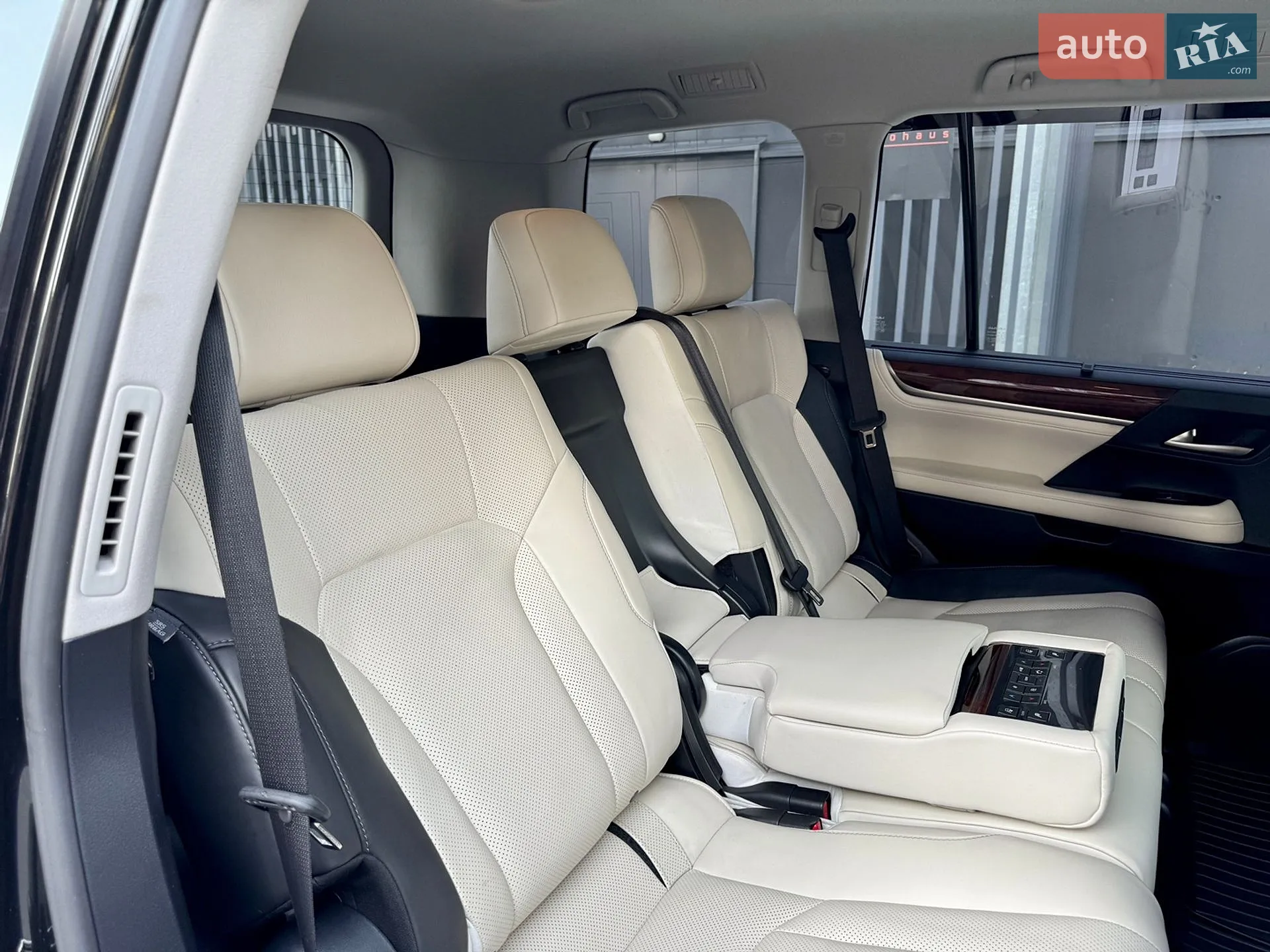 2017 Lexus LX - мініатюра 4